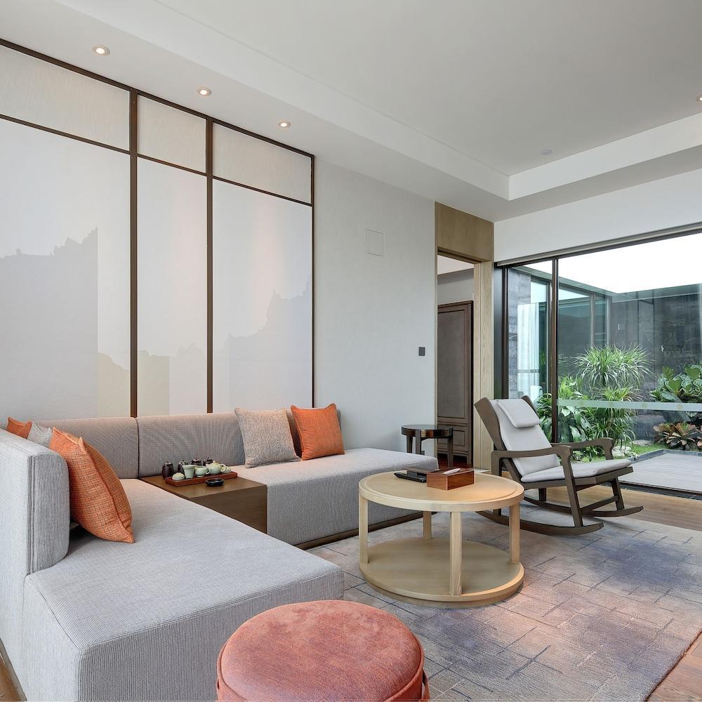 Dongguan Dongcheng International Hotel - Free Shuttle Buses For Executive Room Guests During Canton Fair מראה חיצוני תמונה