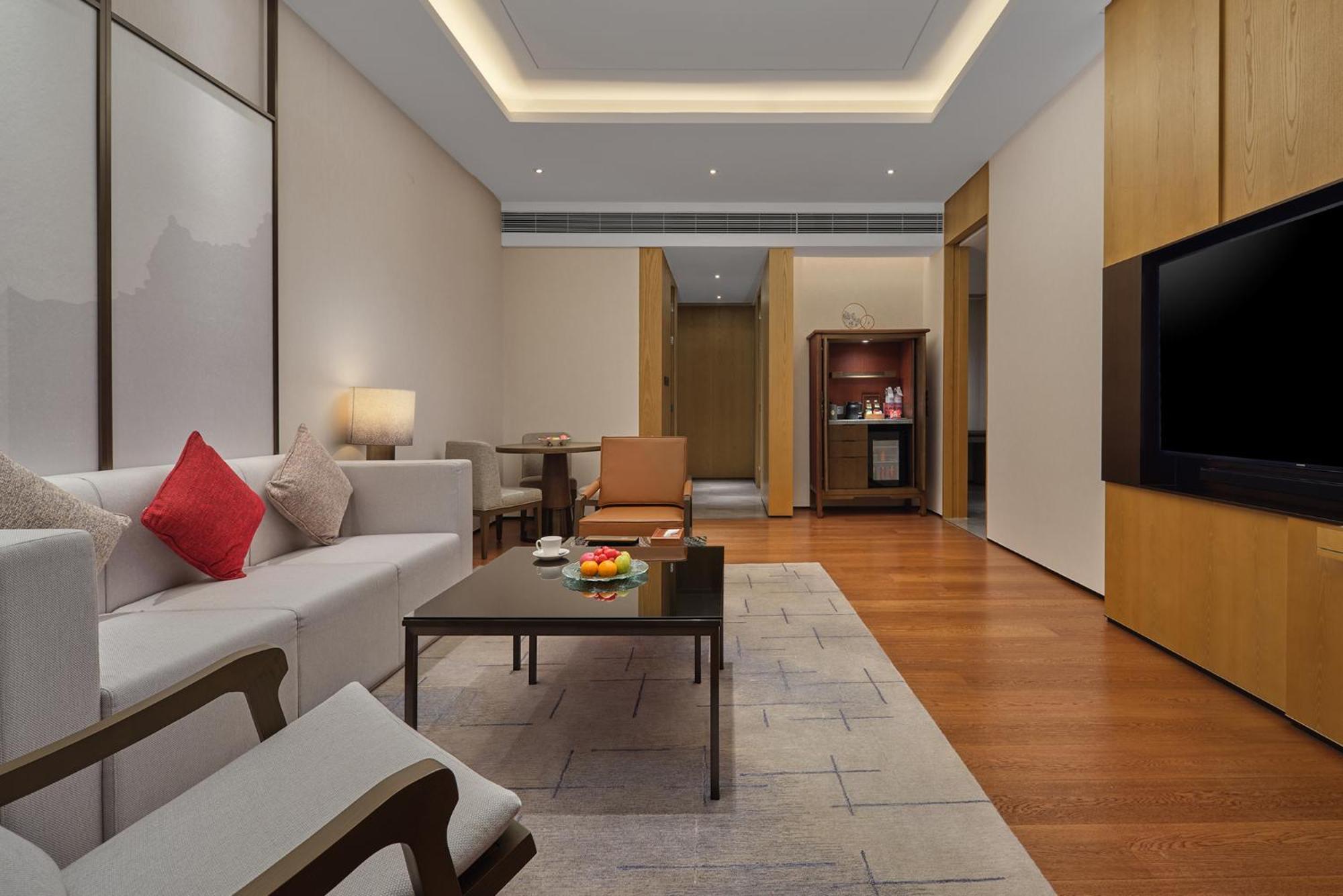 Dongguan Dongcheng International Hotel - Free Shuttle Buses For Executive Room Guests During Canton Fair מראה חיצוני תמונה