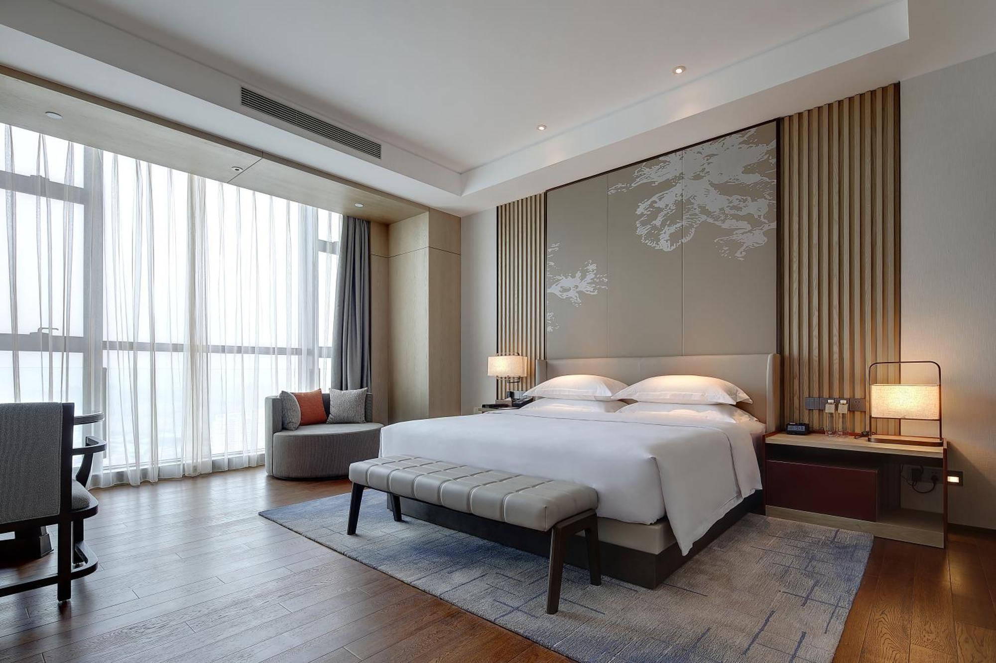 Dongguan Dongcheng International Hotel - Free Shuttle Buses For Executive Room Guests During Canton Fair מראה חיצוני תמונה