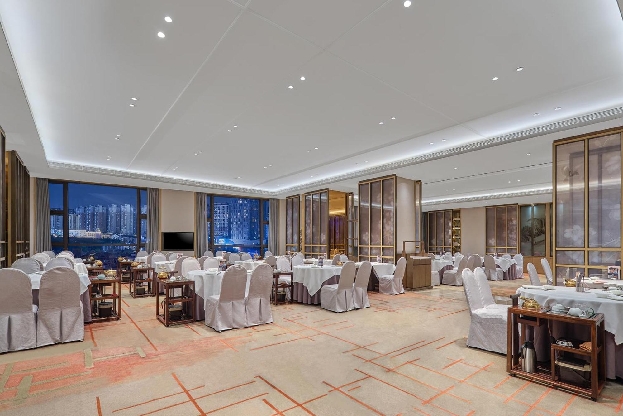 Dongguan Dongcheng International Hotel - Free Shuttle Buses For Executive Room Guests During Canton Fair מראה חיצוני תמונה