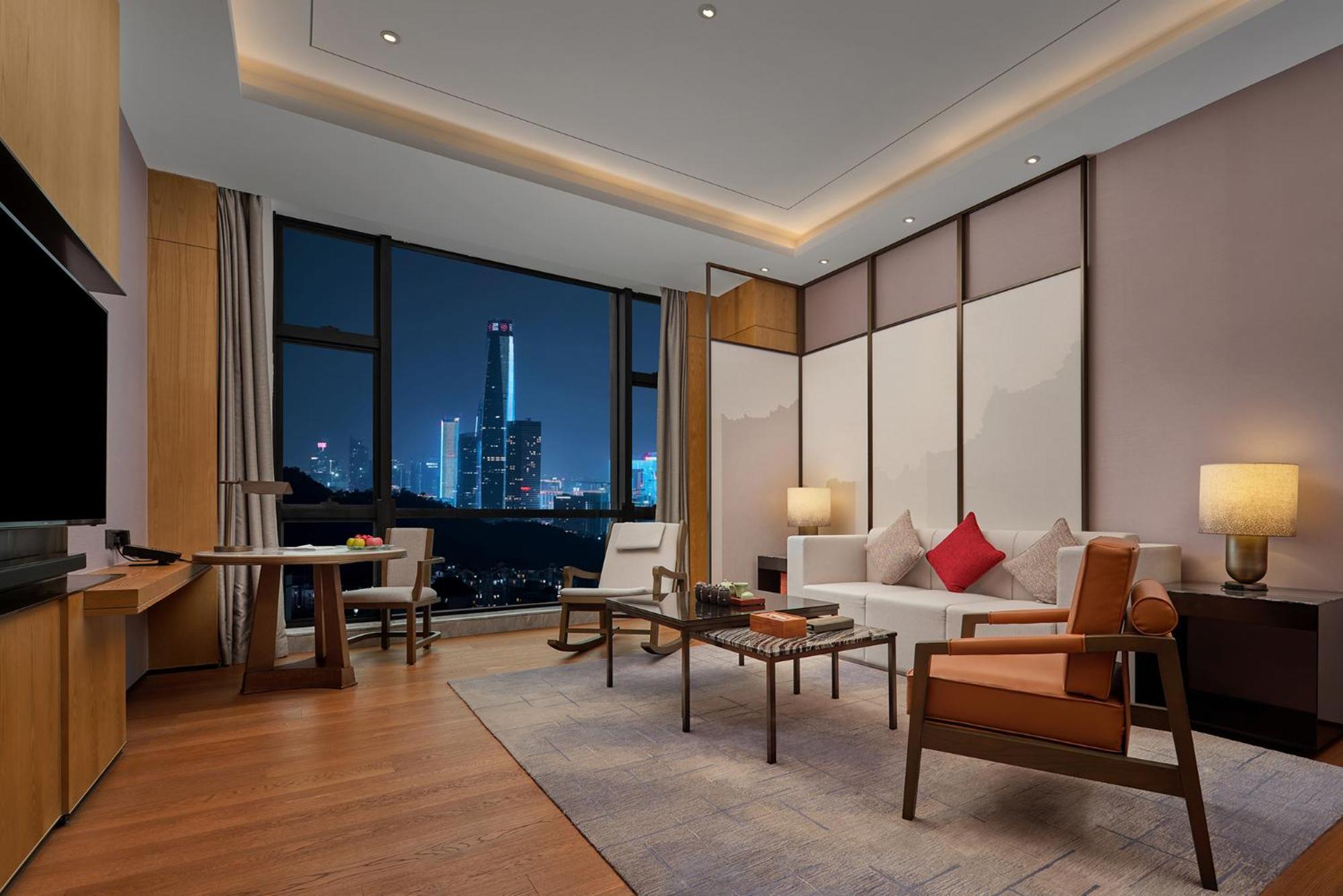 Dongguan Dongcheng International Hotel - Free Shuttle Buses For Executive Room Guests During Canton Fair מראה חיצוני תמונה