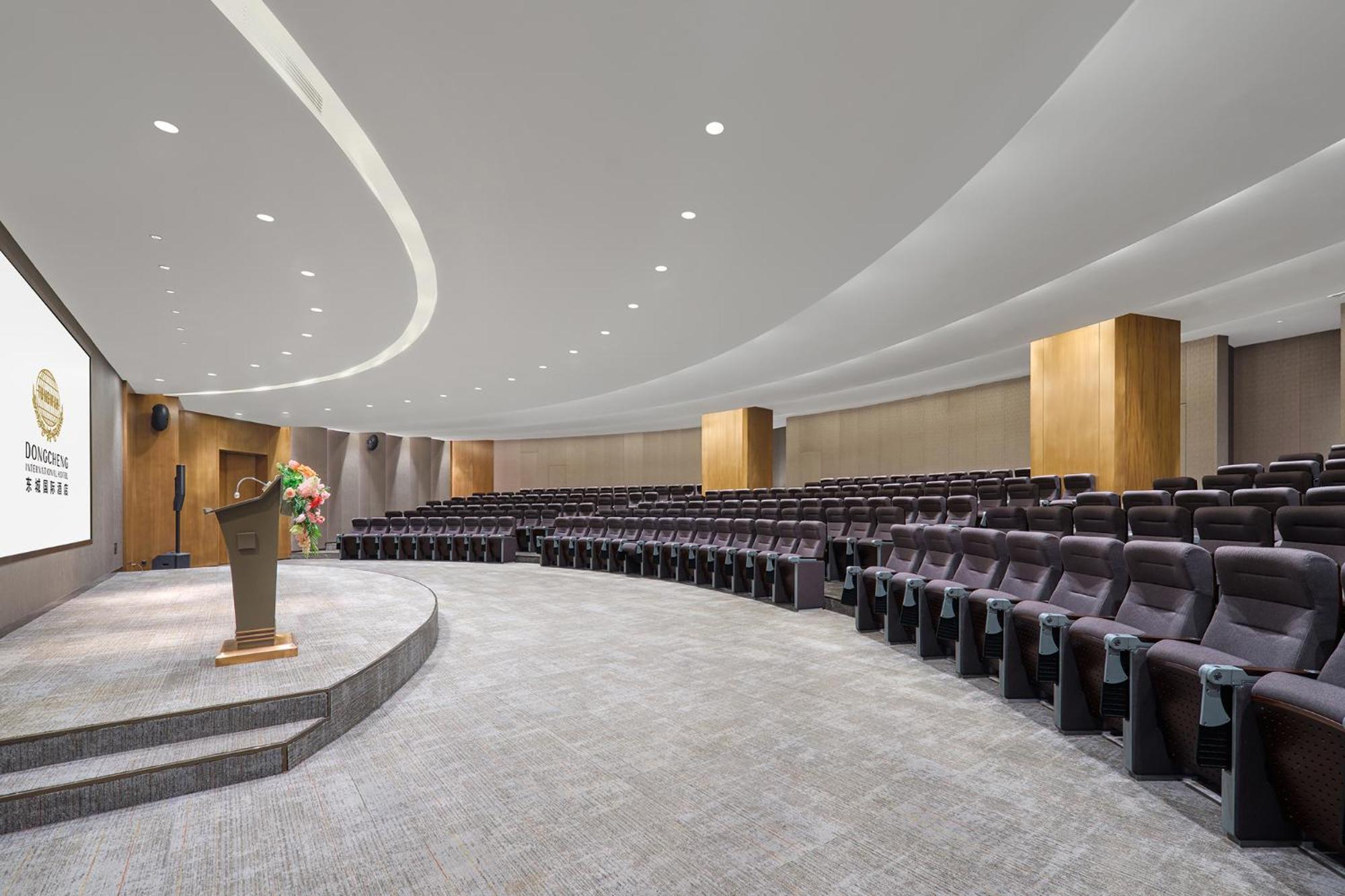 Dongguan Dongcheng International Hotel - Free Shuttle Buses For Executive Room Guests During Canton Fair מראה חיצוני תמונה