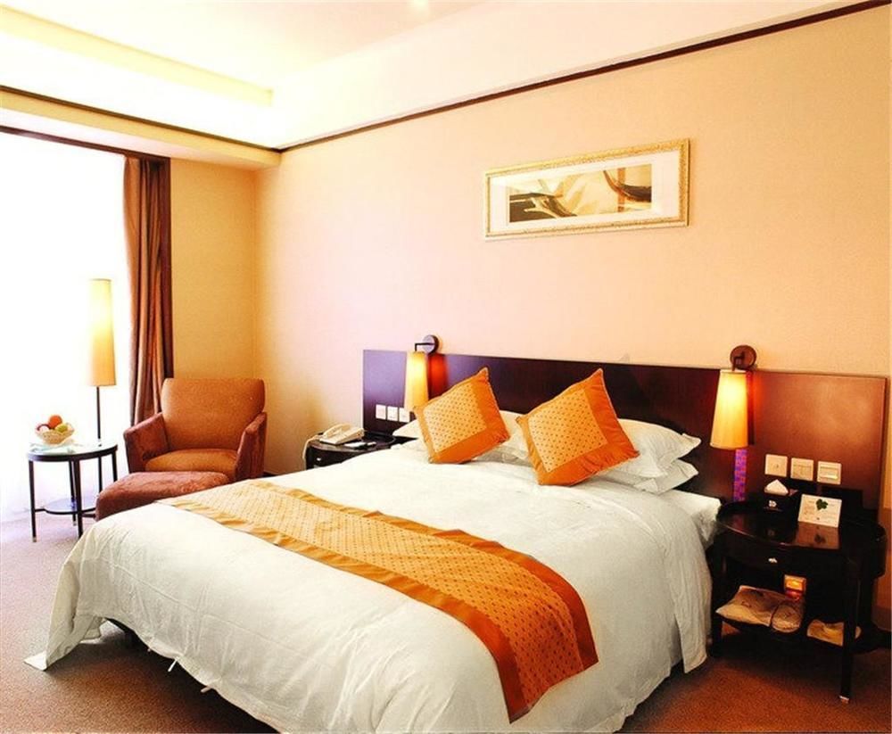 Dongguan Dongcheng International Hotel - Free Shuttle Buses For Executive Room Guests During Canton Fair מראה חיצוני תמונה