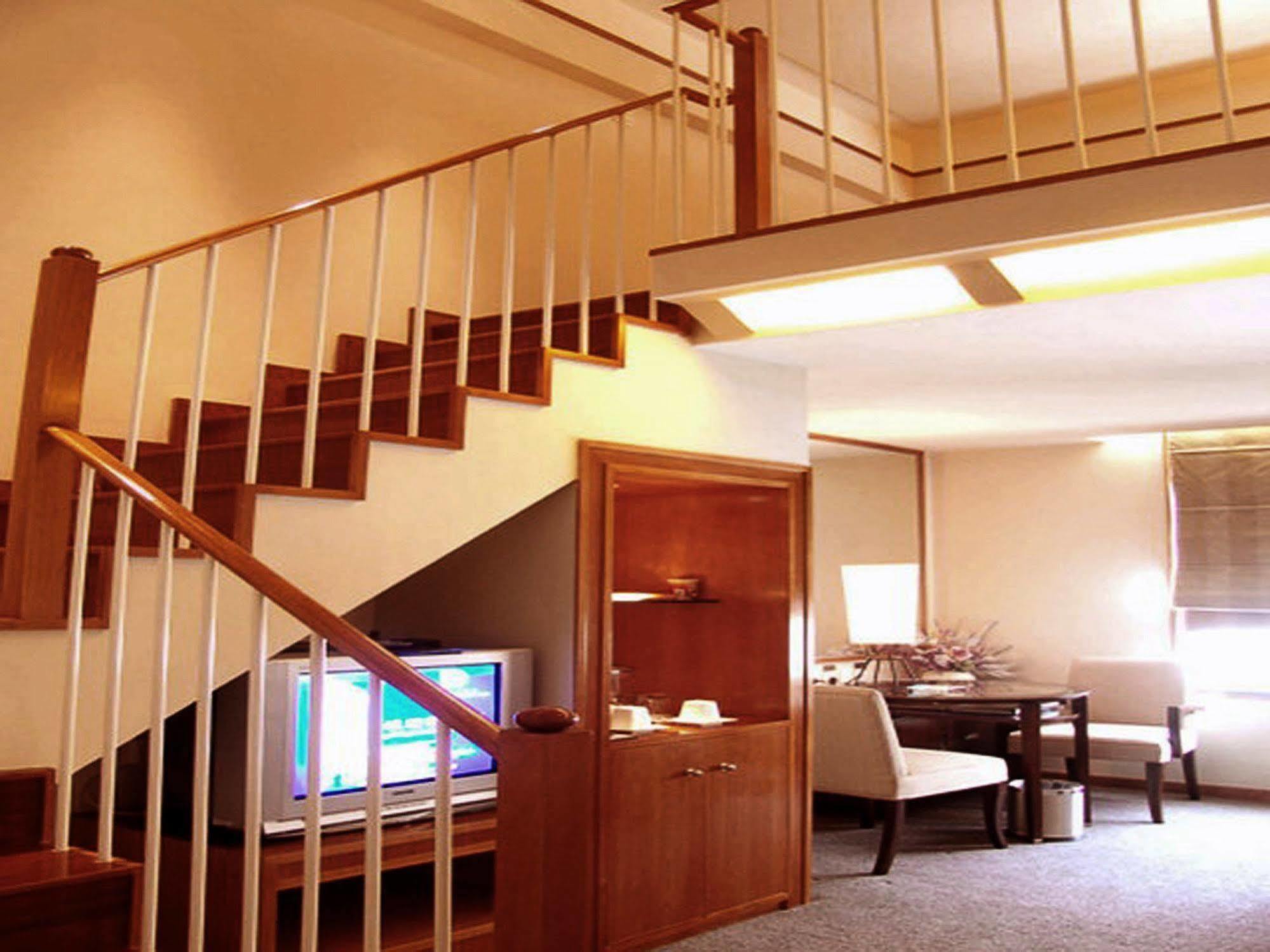 Dongguan Dongcheng International Hotel - Free Shuttle Buses For Executive Room Guests During Canton Fair מראה חיצוני תמונה
